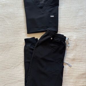 Figs Black Men's Scrub Set